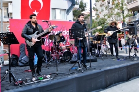Bornova aşka geld 1