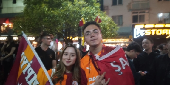 Bornova’da sarı kırmızı coşku